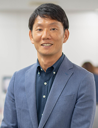 人事・労務コンサルティング事業部　人材紹介派遣課　吉澤　健治