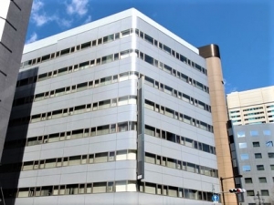 【年収450万円～】経理＆総務＊実働7.5ｈ＊残業代全額支給