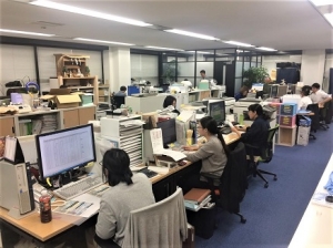 【年収450万円】経理＊在宅ワーク＊駅とほ1分≪退職金あり≫