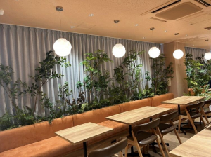 【年収400万円～】実働7.5時間！駅とほ4分！退職金制度あり！経理