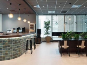 【40代・50代活躍中】駅とほ1分！週4日勤務！残業少なめ！カンタンな経理事務