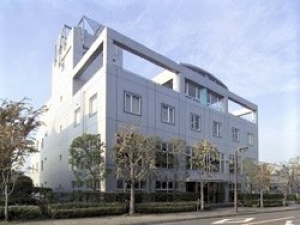 【年収450万円】経理&総務*≪うれしい住宅&家族手当あり≫